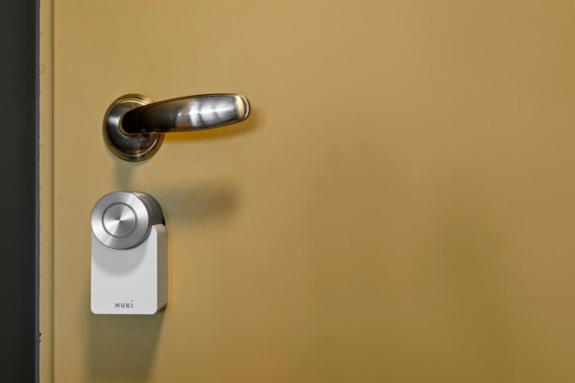 Mido With Private Parking & Self-check-in Apartment Bukarest